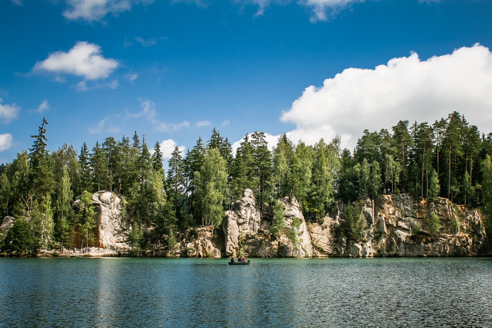 See mit Klippen
